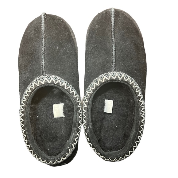SOLD UGG Tasman Clog Black Suede Fuzzy Inside - Picture 10 of 13